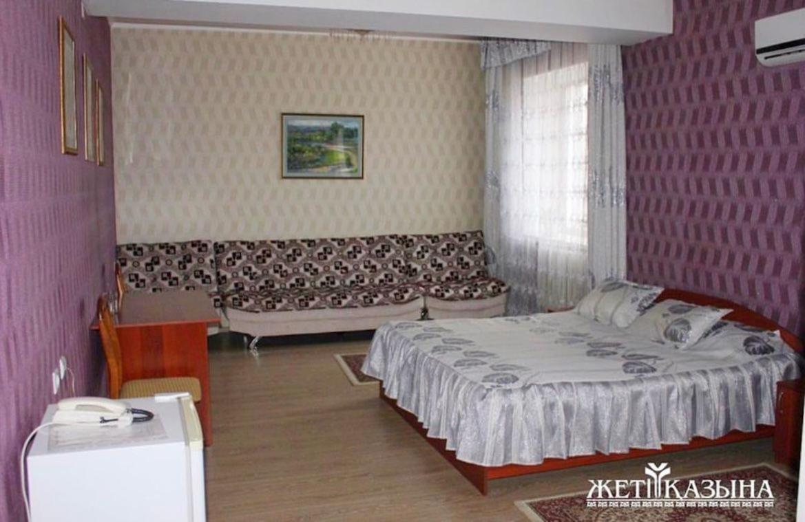Гостиничный Комплекс Жеты Казына Zharkent ภายนอก รูปภาพ