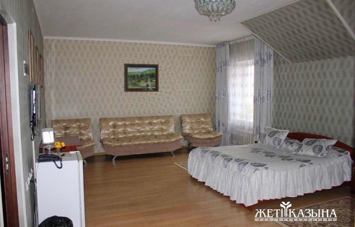 Гостиничный Комплекс Жеты Казына Zharkent ภายนอก รูปภาพ